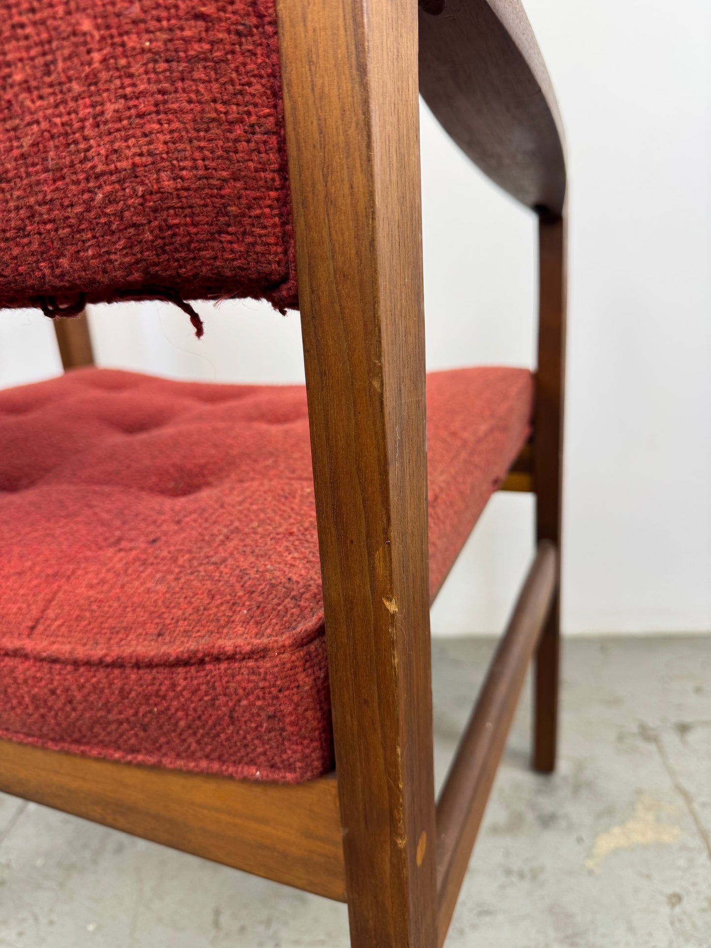 Silla Lounge Mid-Century – Madera Oscura