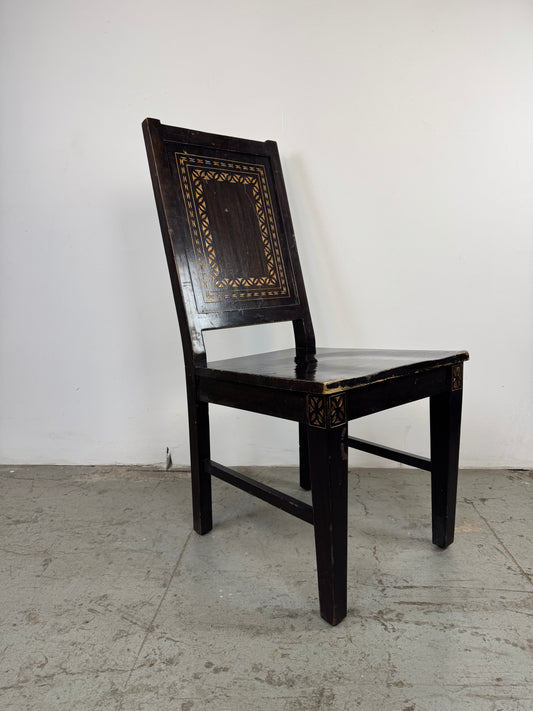 Silla Clásica Madera con Respaldo Alto