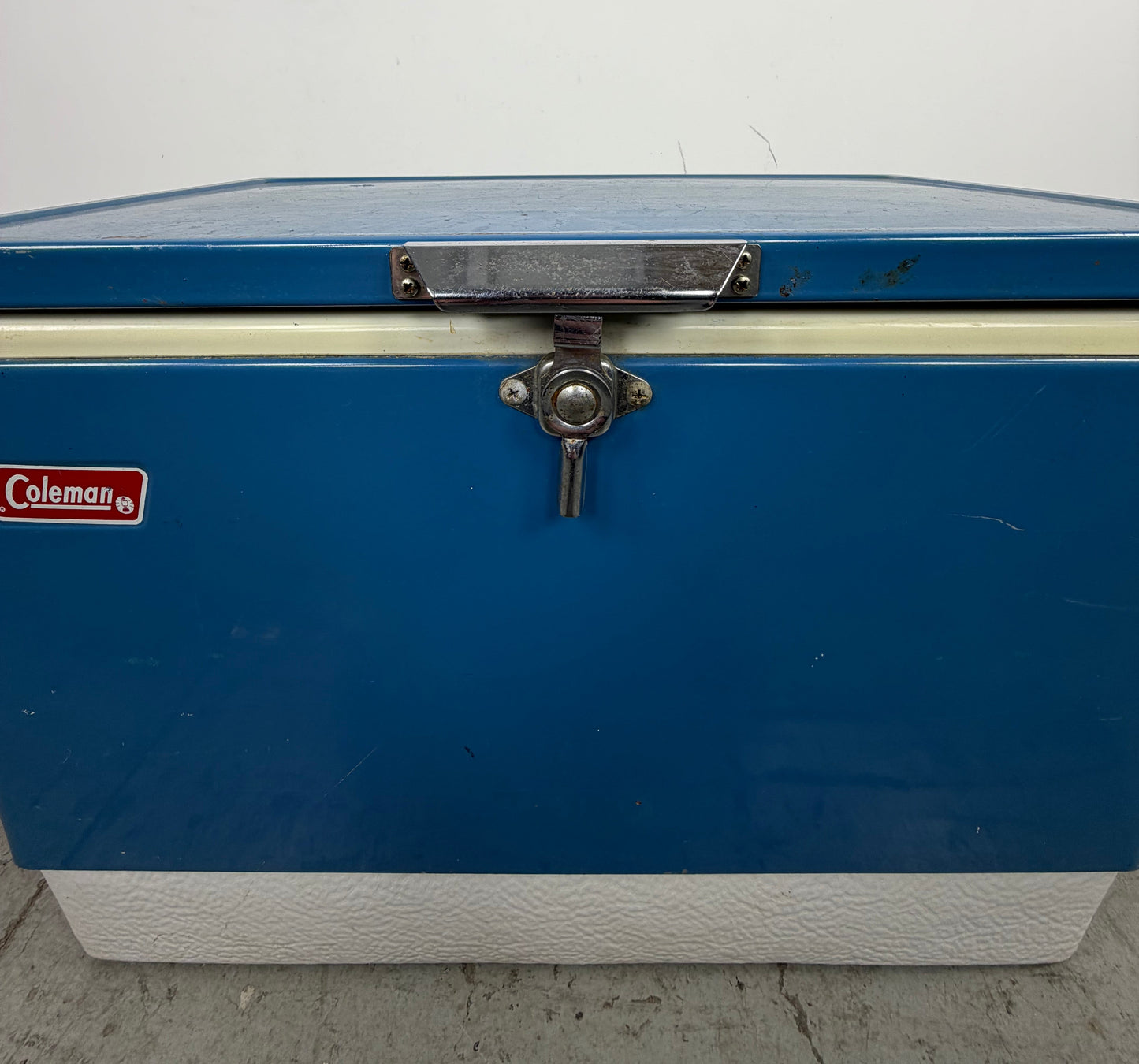 Hielera Coleman Vintage Azul – Años 60