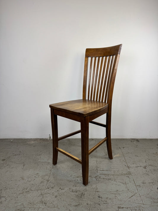 Silla de Madera con Respaldo Alto – x2