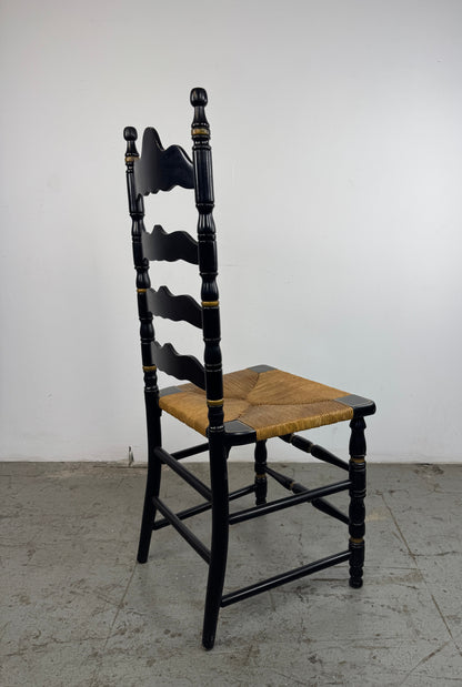 Silla Hitchcock, con respaldo de escalera, acabado e