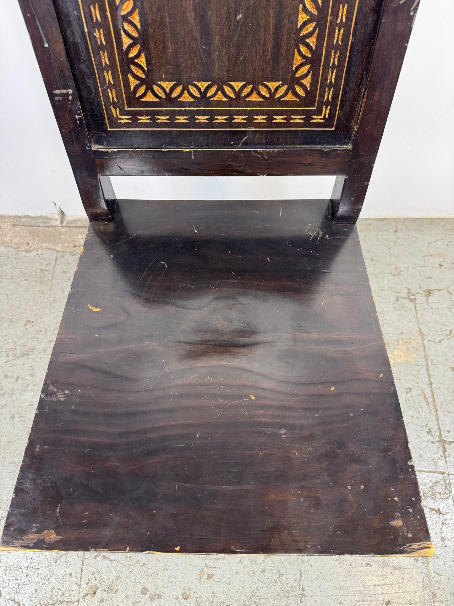 Silla Clásica Madera con Respaldo Alto