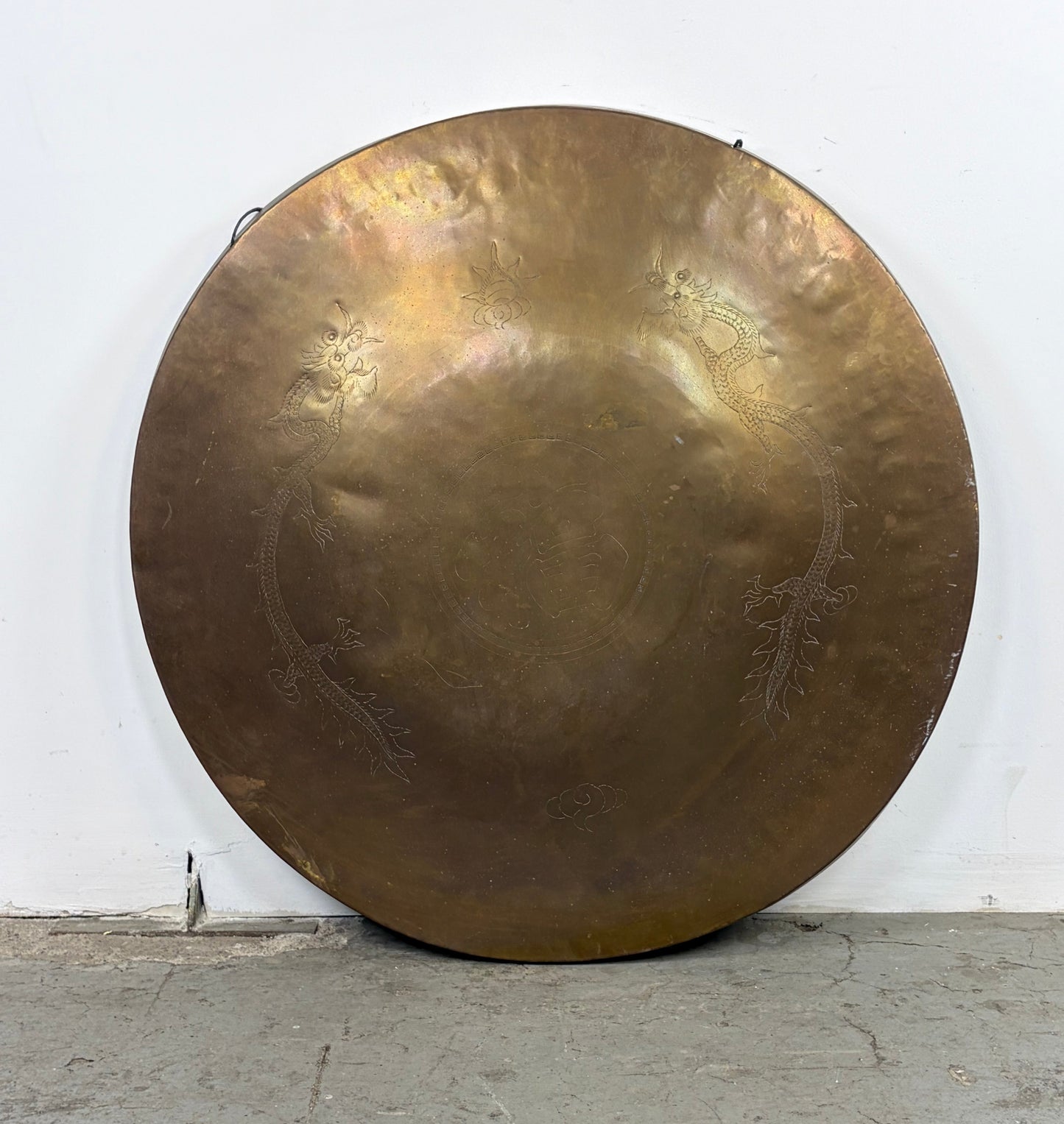 Gong Tibetano con Dragones y Símbolos