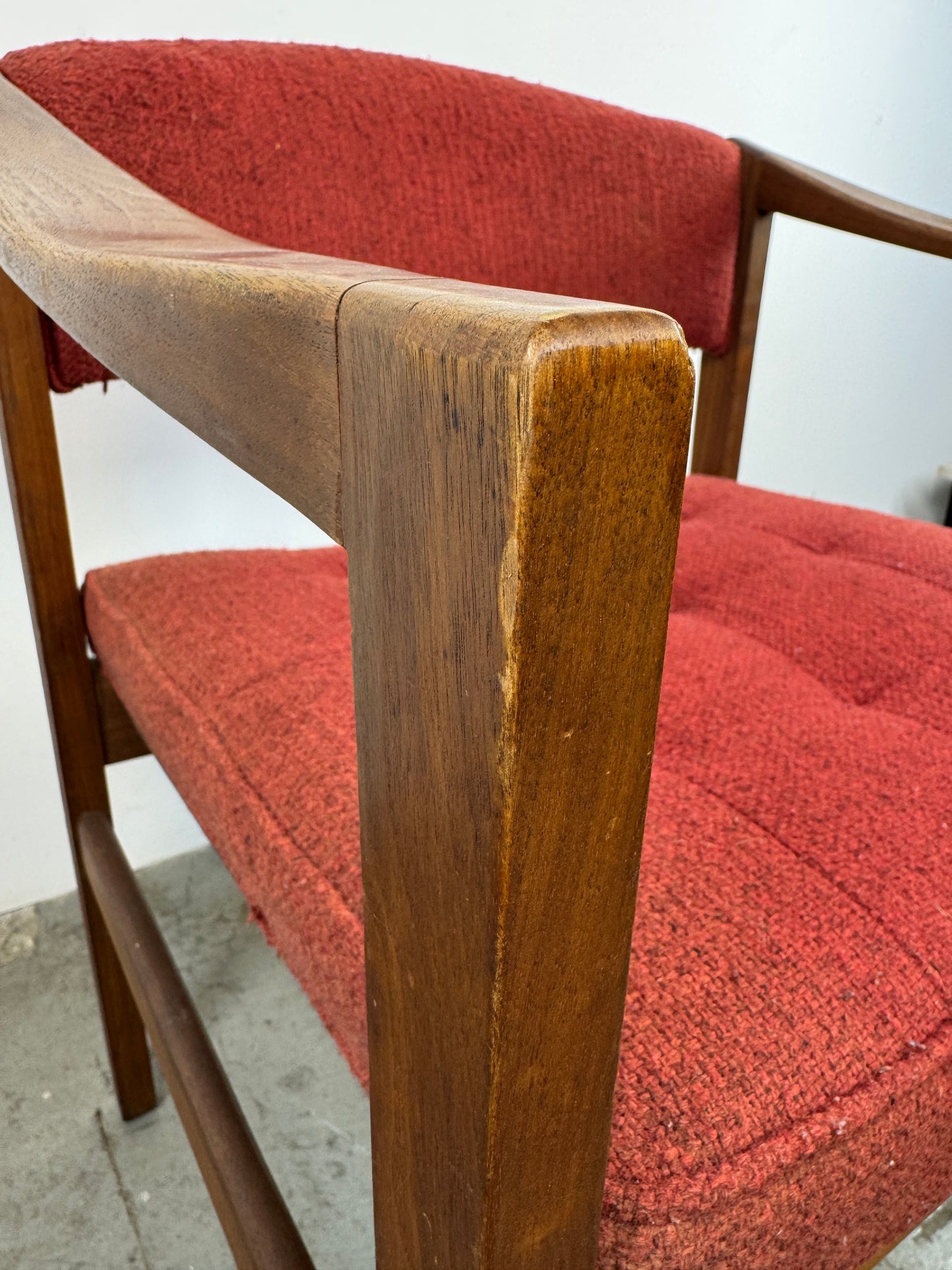Silla Lounge Mid-Century – Madera Oscura