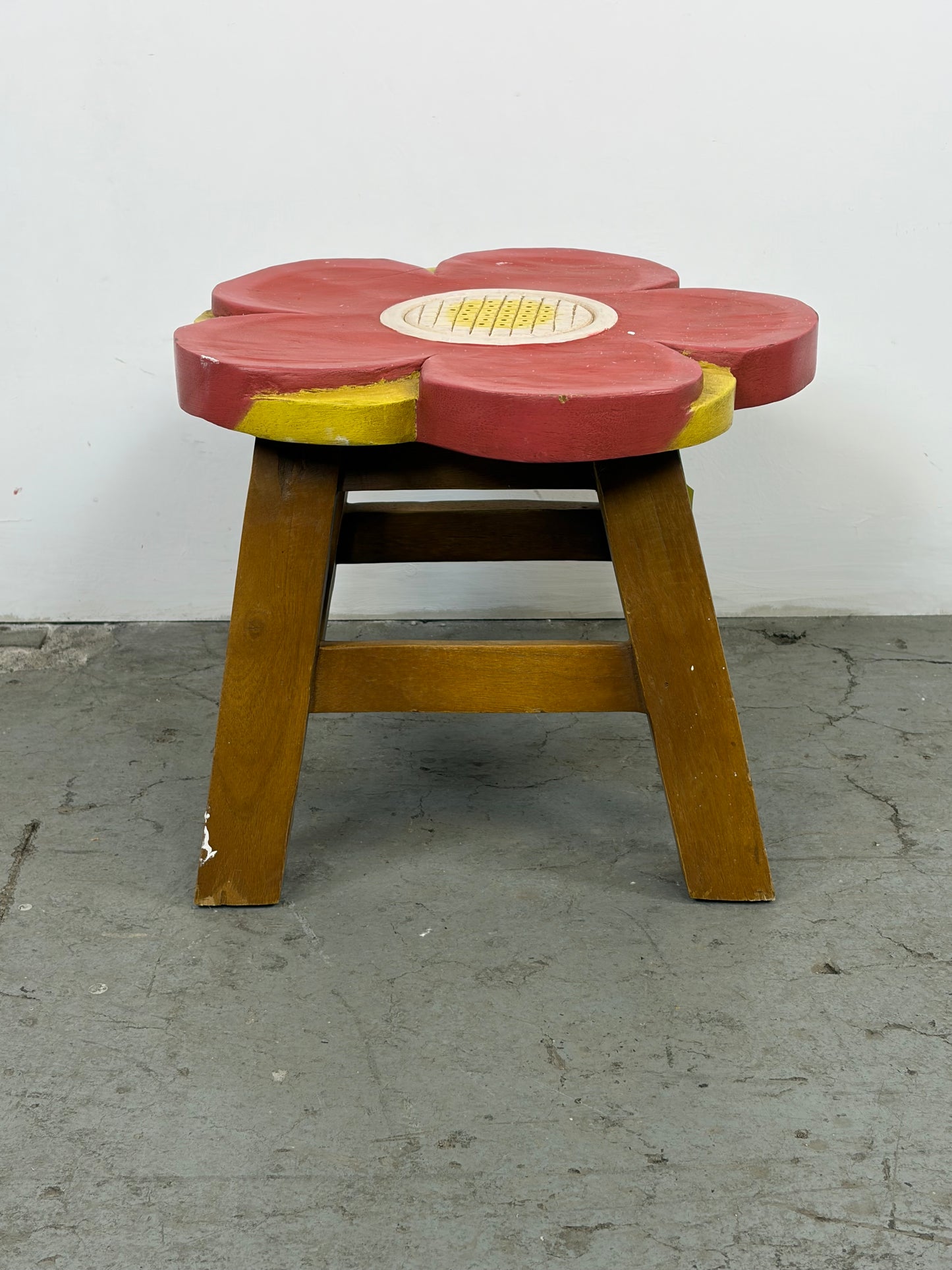 Banqueta Infantil Madera con Flor Roja